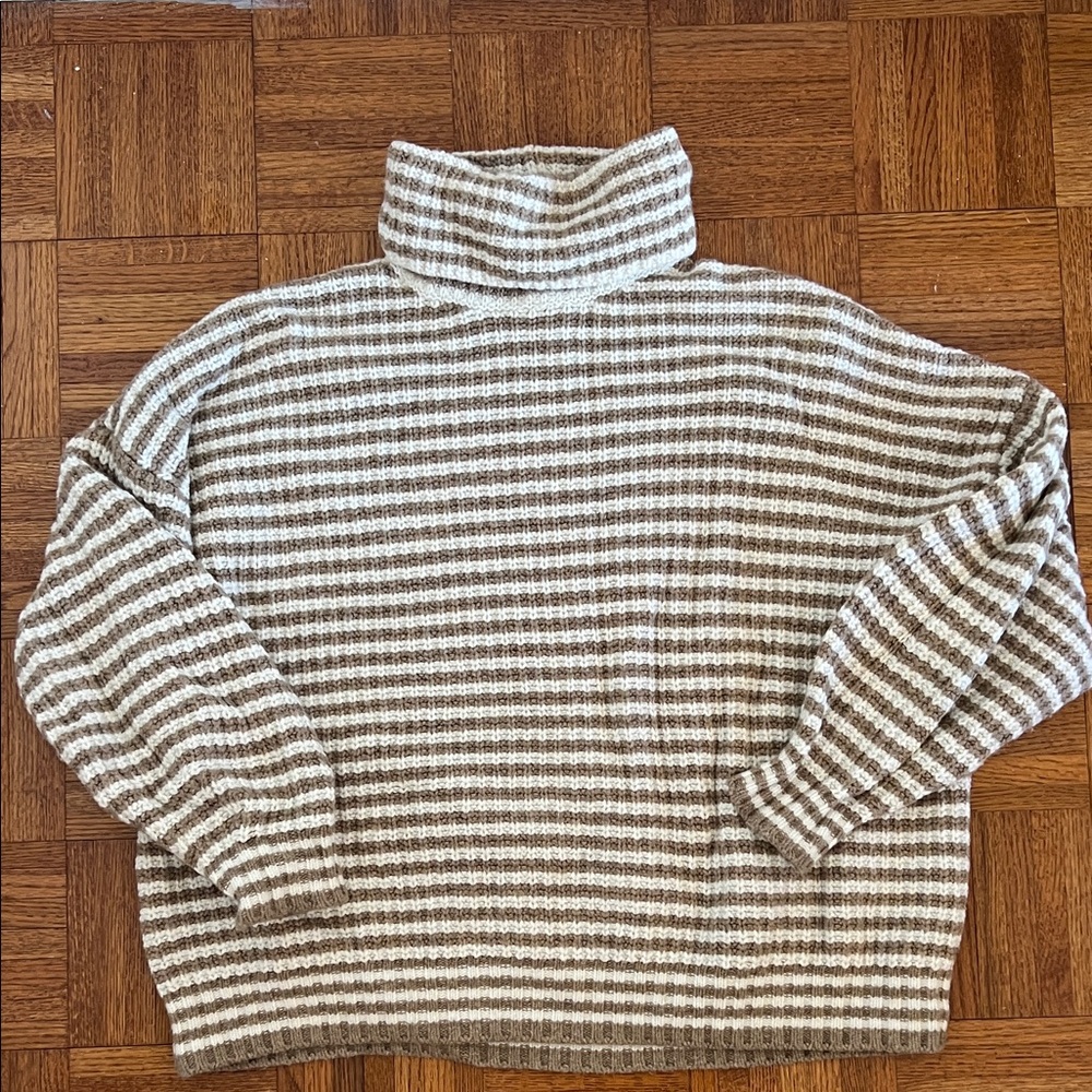 🦄 Splendid x Cella Jane Blog Tan and Cream Striped Turtleneck Sweater